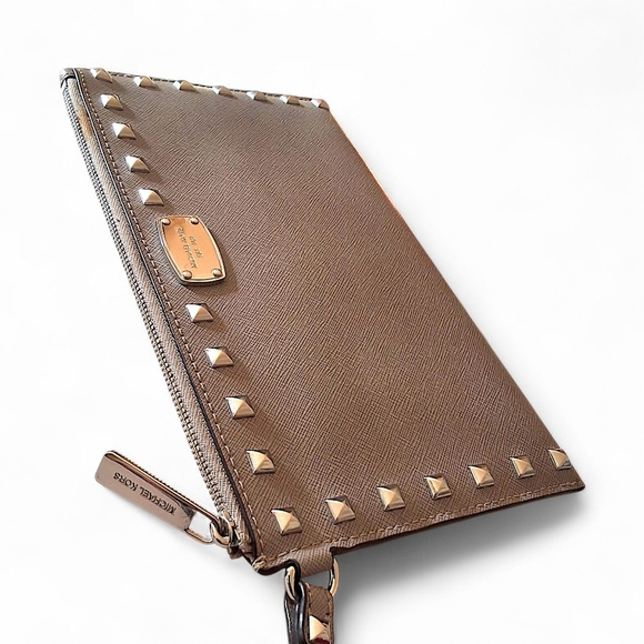 Michael Kors Jet Set Travel Studded Large Saffiano Leather Wristlet β Taupe Gray - Picture 9 of 10